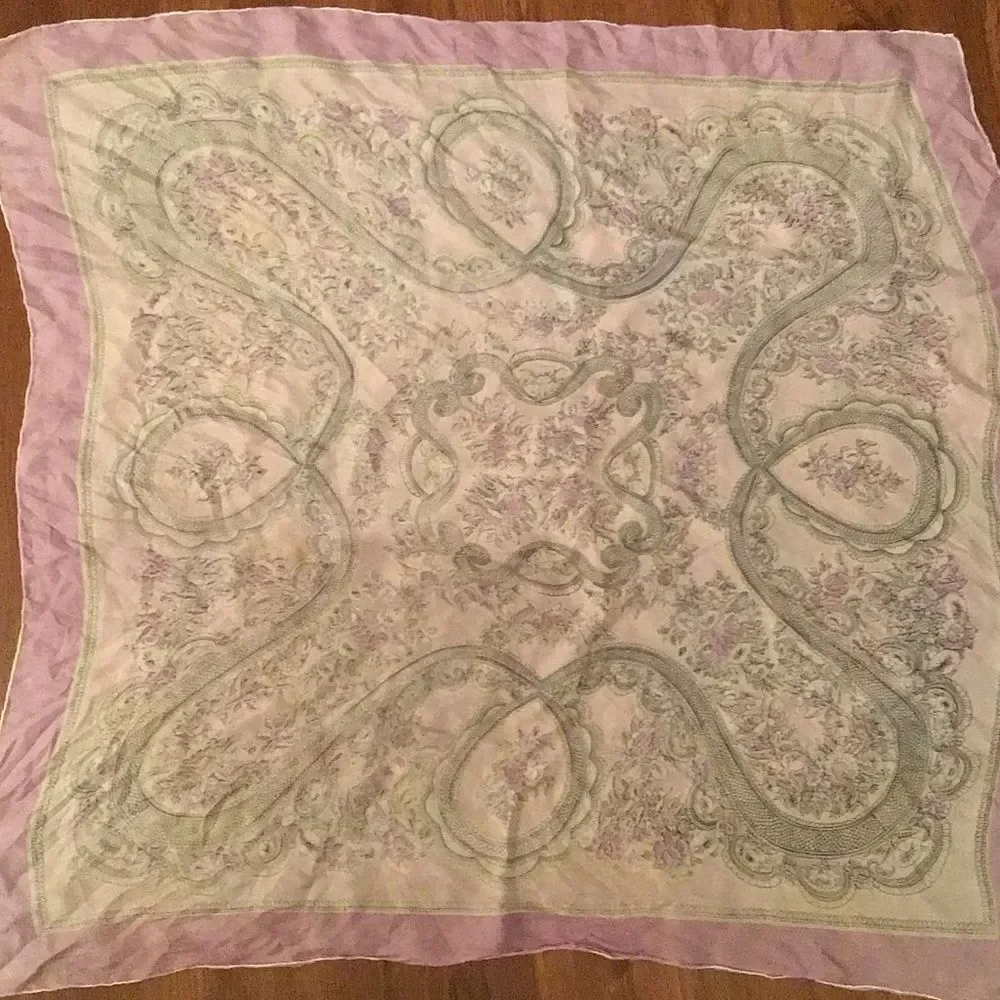 Vintage Silk Elegant Paisley Print Scarf